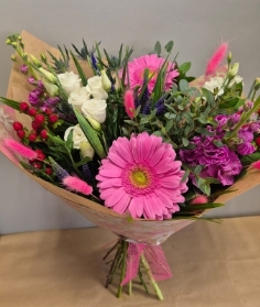Pretty Tied Bouquet