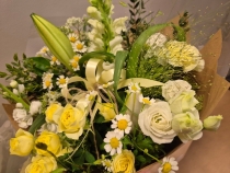 Neutral Luxury Tied Bouquet